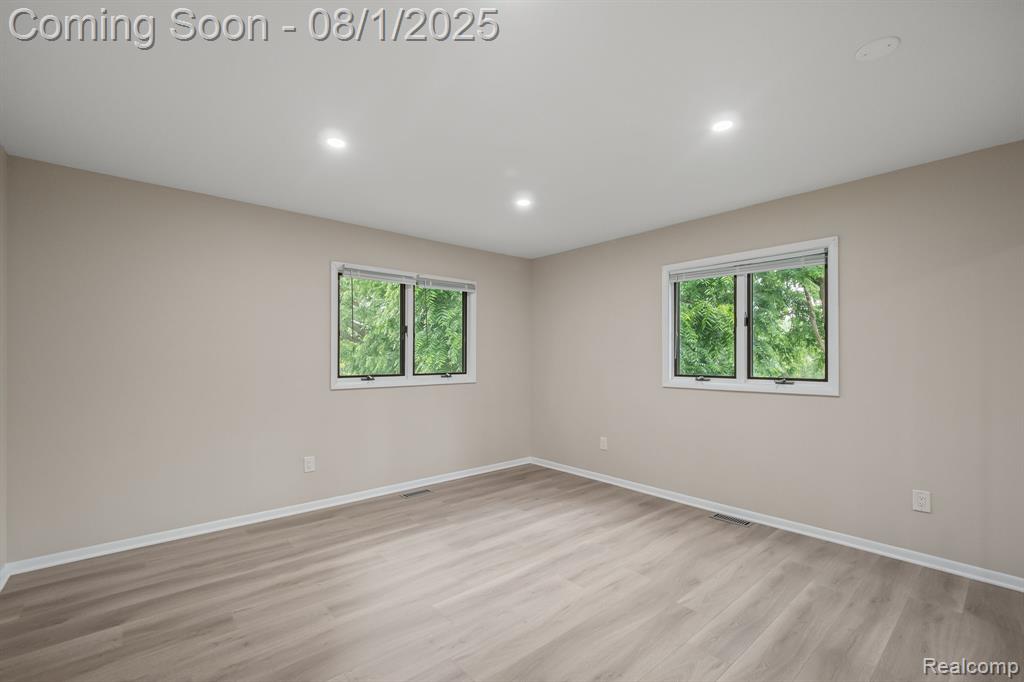 4866 Walnut Lake Road Bloomfield Hills, MI 48301 - Photo 17 of 33