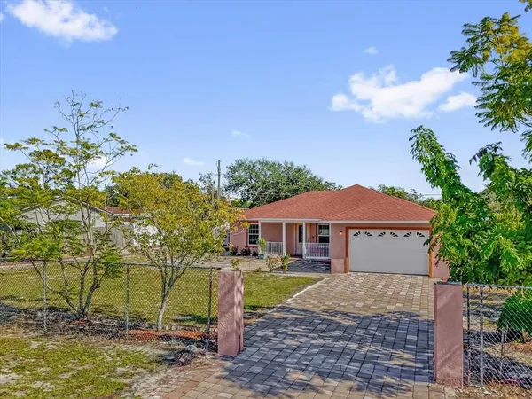 $340,000 | 910 Rich Drive, Mount Dora, FL 32757
