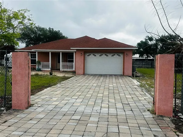 $340,000 | 910 Rich Drive, Mount Dora, FL 32757