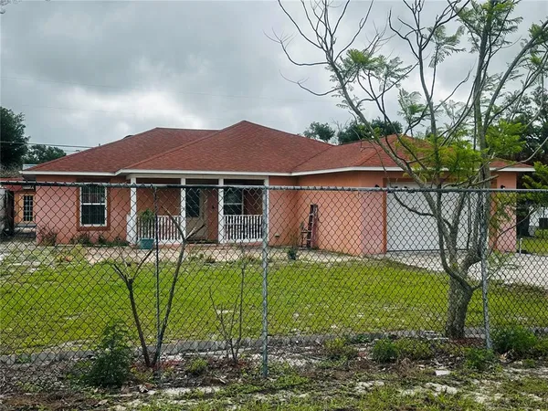 $340,000 | 910 Rich Drive, Mount Dora, FL 32757