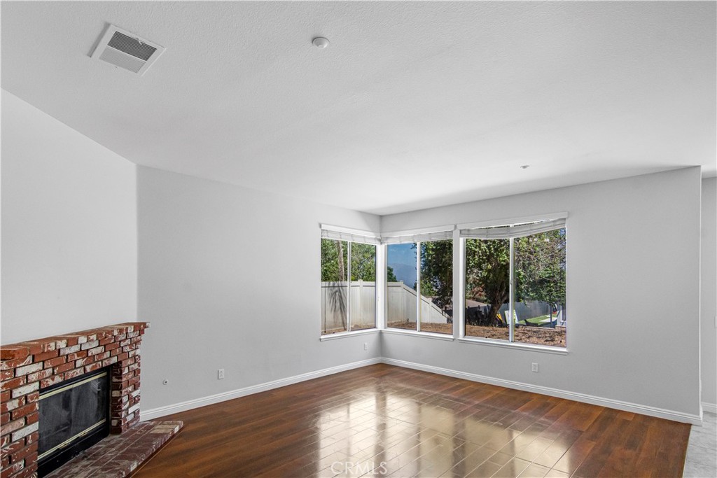 1334 Kirkmichael Circle Riverside, CA 92507 - Photo 7 of 22 Gallery Image 7