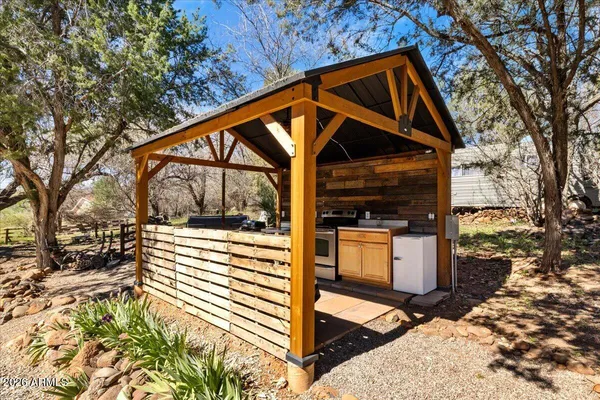 $1,597,000 | 10580 East Swinging Bridge Lane, Cornville, AZ 86325