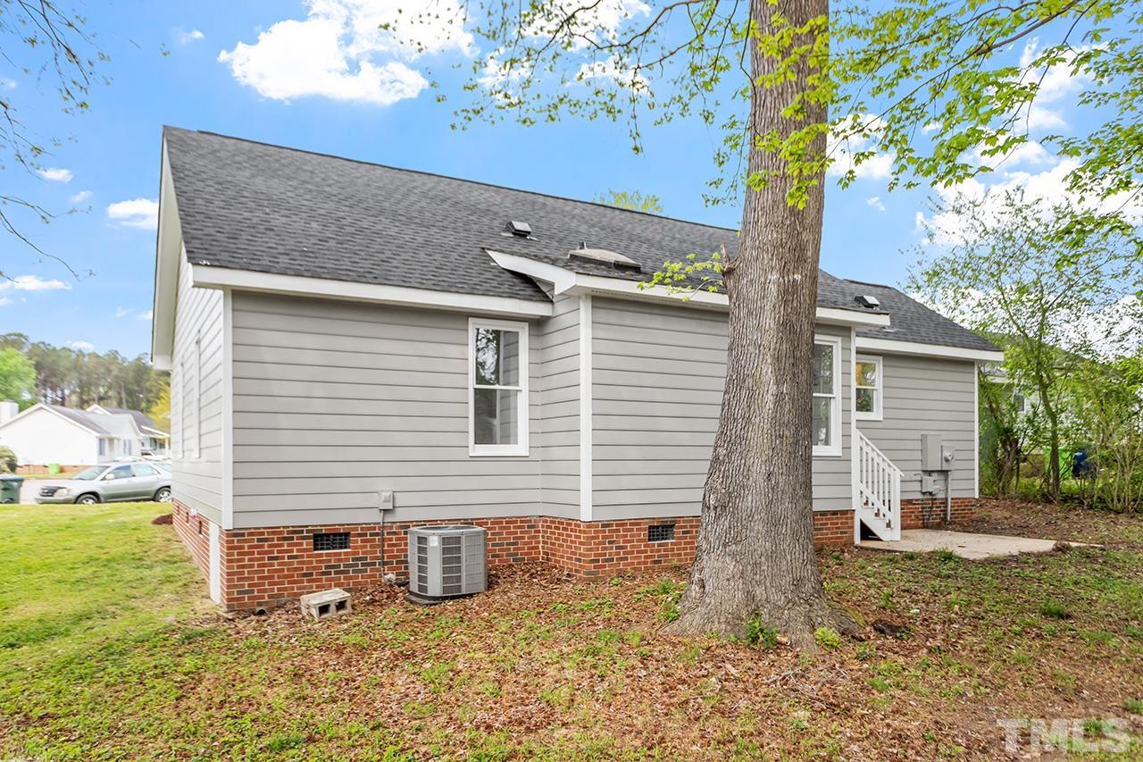 2004 Ranch Mill Circle Raleigh, NC 27610 - Photo 34 of 37 Gallery Image 34