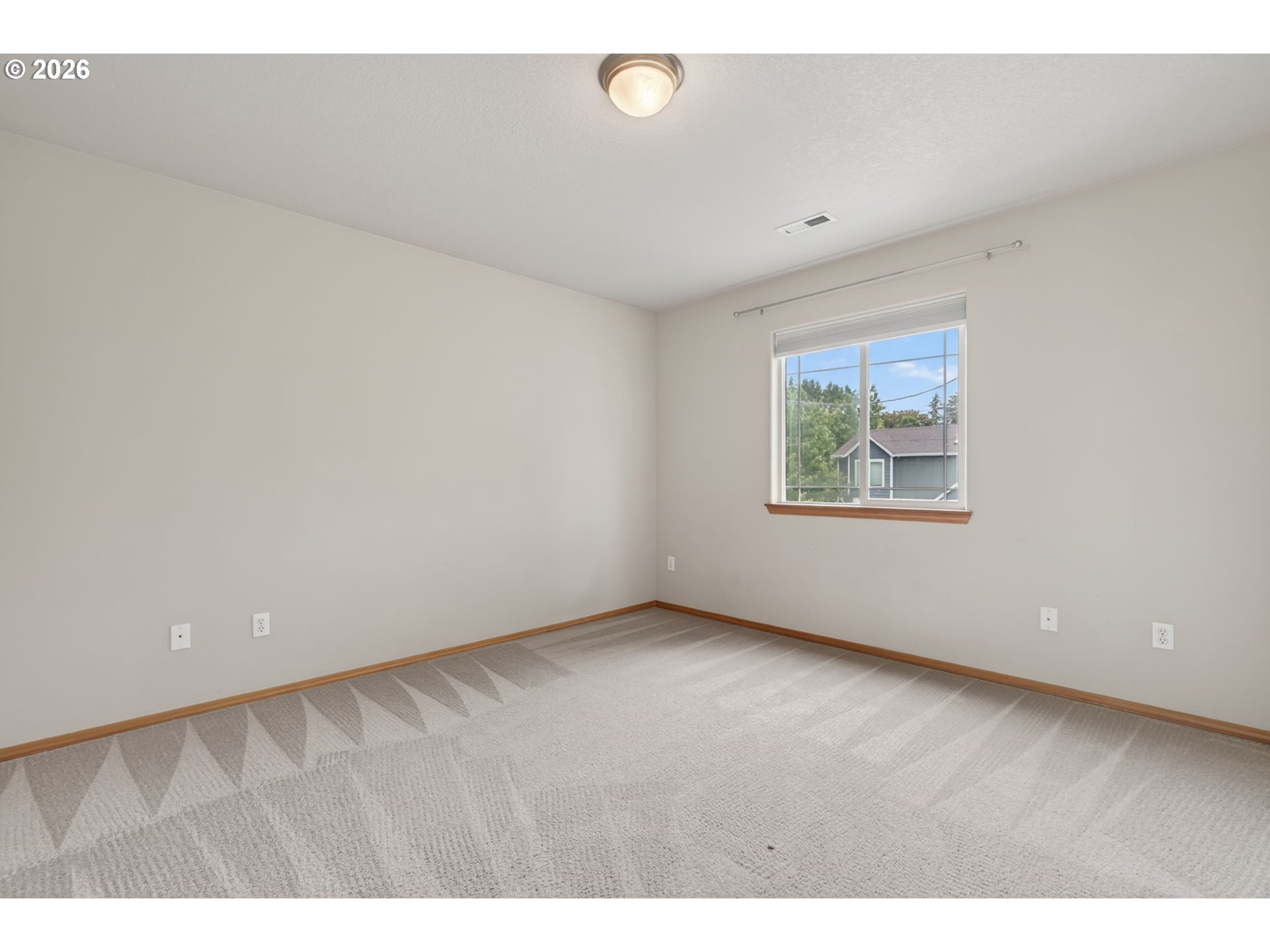 6628 Southeast Reedway Street Portland, OR 97206 - Photo 21 of 33