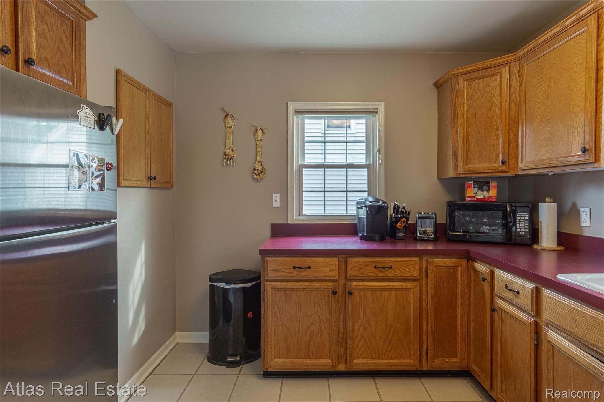 7414 Embury Road Grand Blanc, MI 48439 - Photo 22 of 42 Interiors (11 of 31).jpg