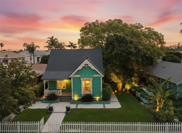 $899,900 | 402 South Olive Street, Anaheim, CA 92805