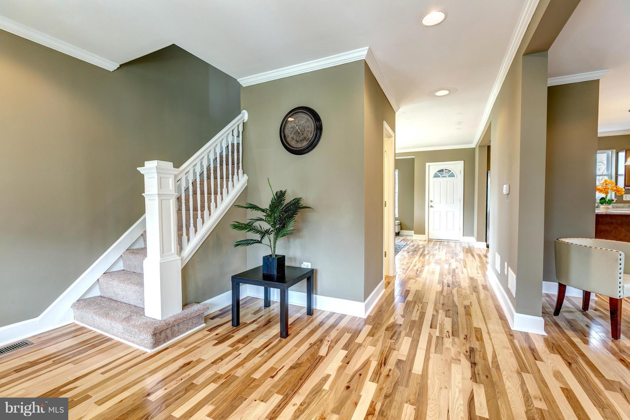 404 Greenwood Road Linthicum, MD 21090 - Photo 3 of 30 Beautiful Foyer