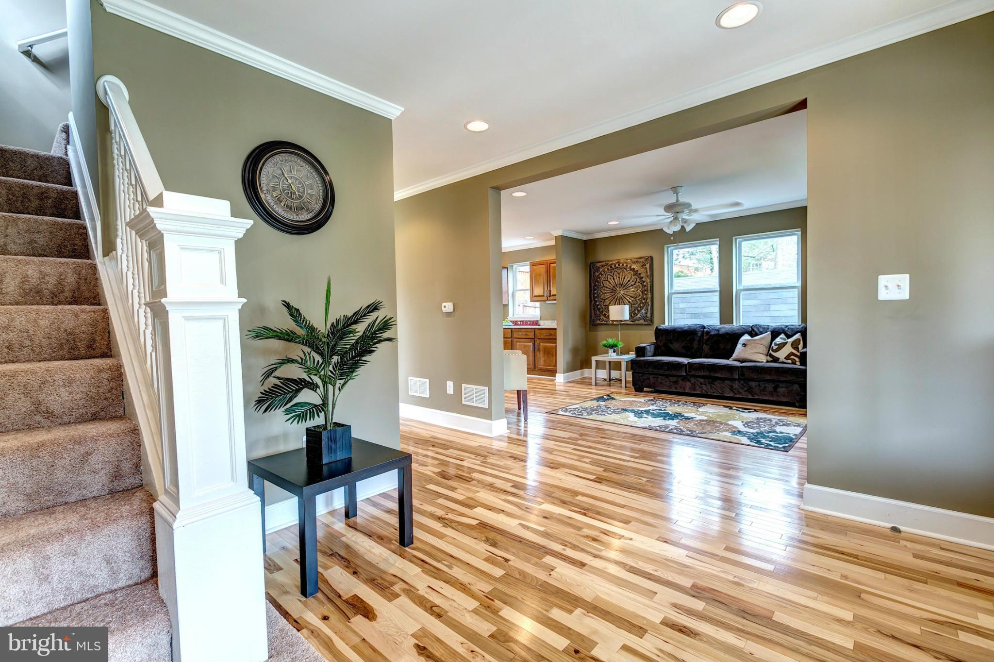 404 Greenwood Road Linthicum, MD 21090 - Photo 5 of 30 Welcome Your Guests Here