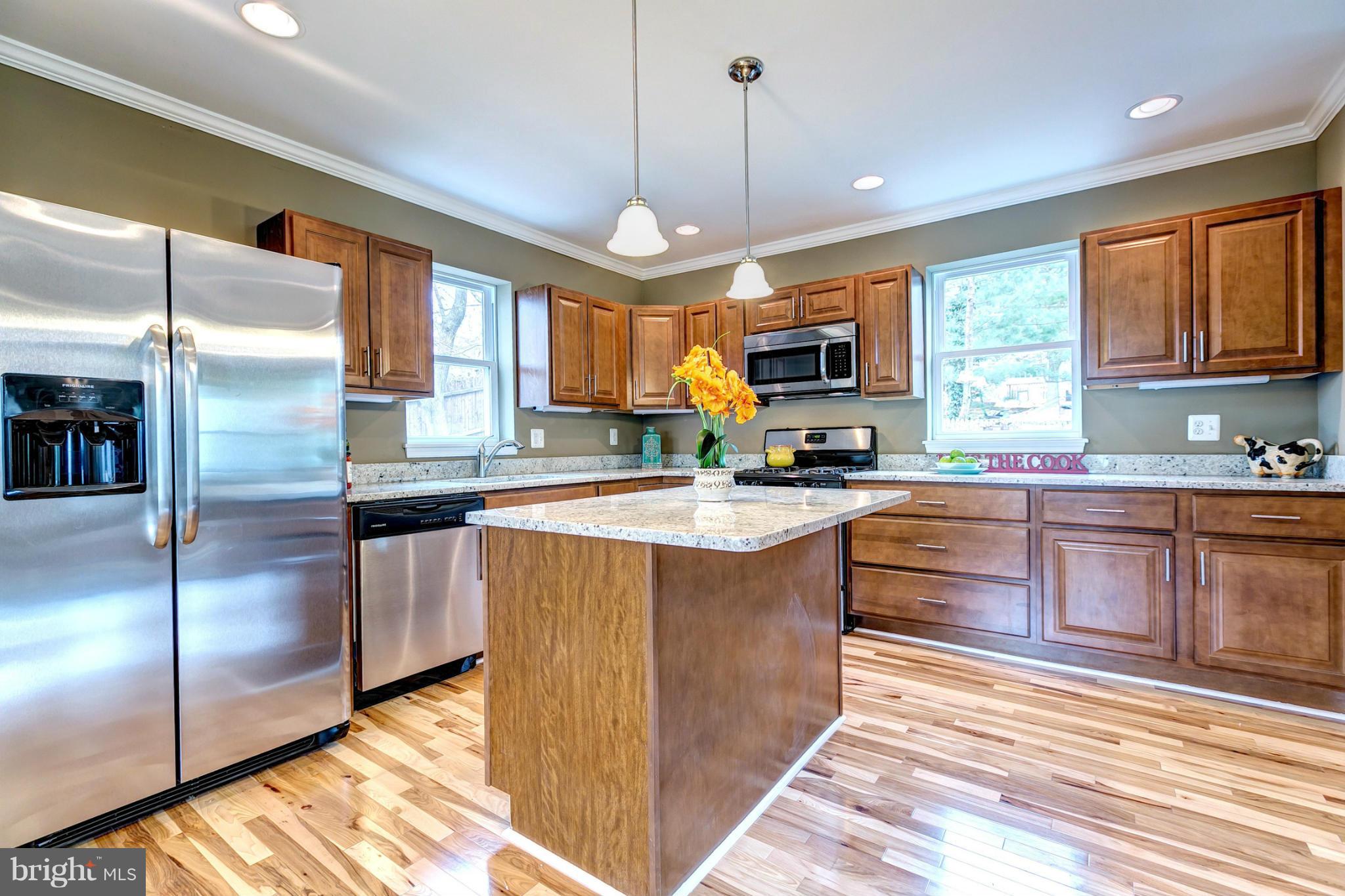 404 Greenwood Road Linthicum, MD 21090 - Photo 8 of 30 Chefs Kitchen