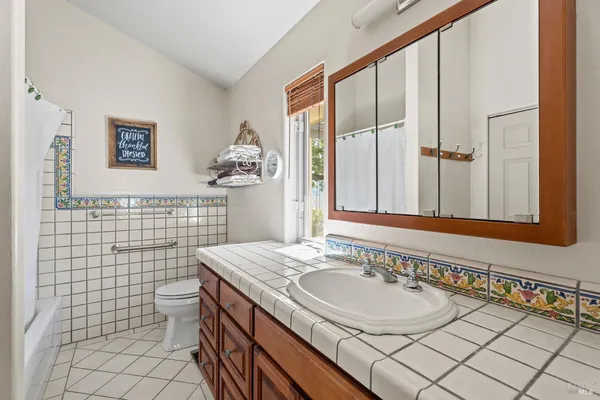 $1,795,000 | 800-850 Boonville Road, Ukiah, CA 95482