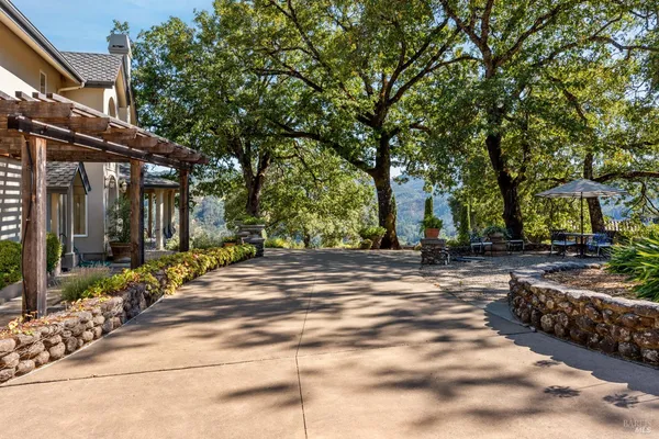 $1,795,000 | 800-850 Boonville Road, Ukiah, CA 95482