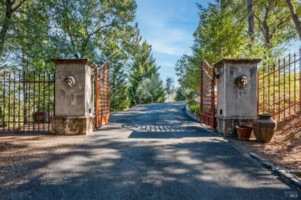 $1,795,000 | 800-850 Boonville Road, Ukiah, CA 95482