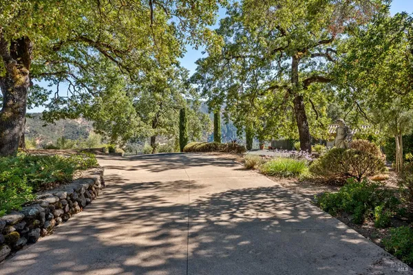$1,795,000 | 800-850 Boonville Road, Ukiah, CA 95482