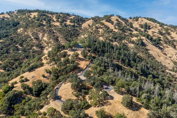 $1,795,000 | 800-850 Boonville Road, Ukiah, CA 95482
