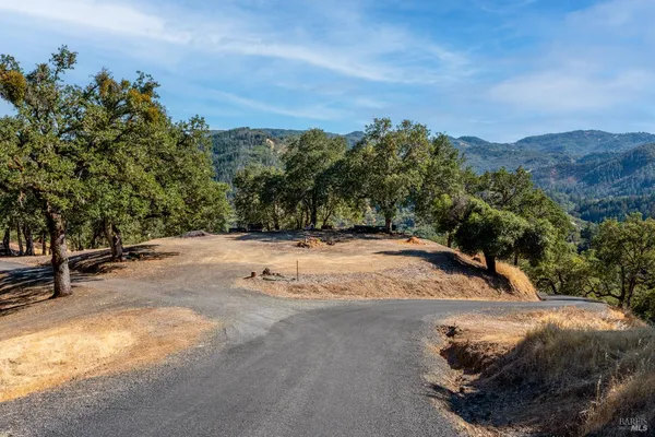 $1,795,000 | 800-850 Boonville Road, Ukiah, CA 95482