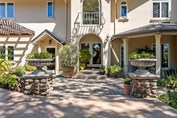 $1,795,000 | 800-850 Boonville Road, Ukiah, CA 95482