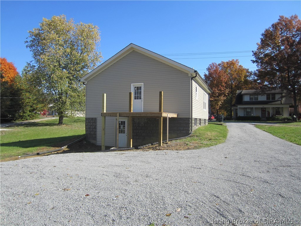 1215 Slate Run Road New Albany, IN 47150 - Photo 7 of 24 Gallery Image 7