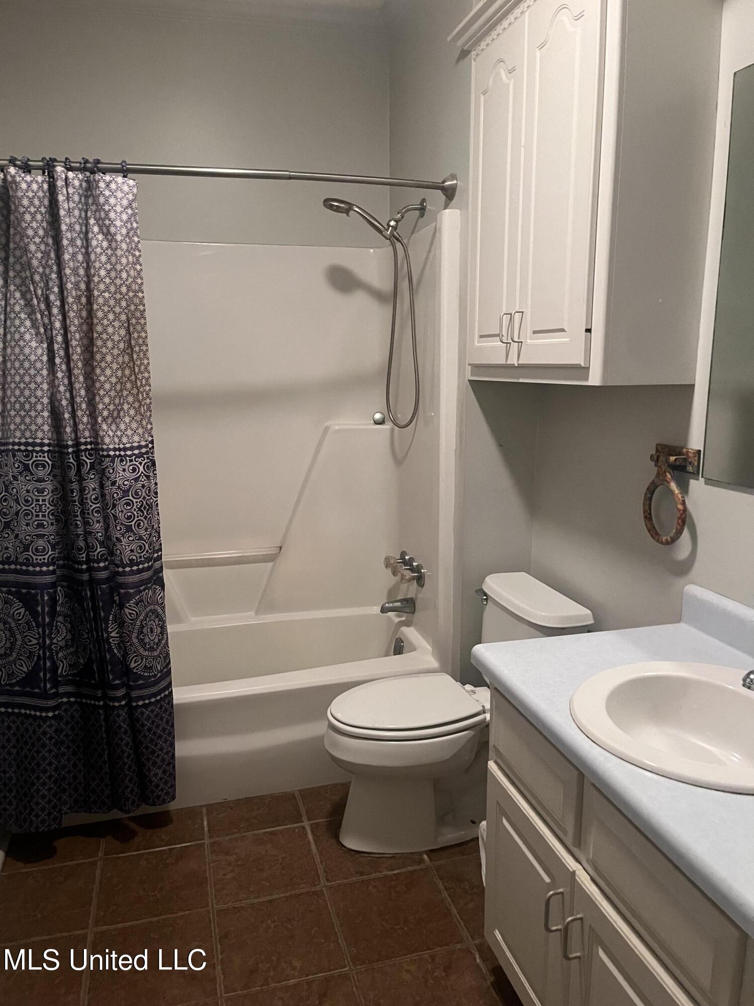 55 Ramey Ridge Road Starkville, MS 39759 - Photo 5 of 8 Bathroom