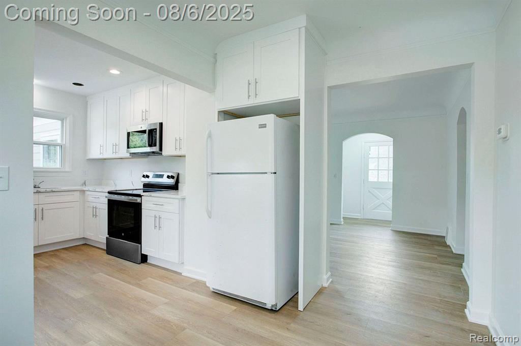 24898 Farmbrook Road Southfield, MI 48034 - Photo 11 of 24