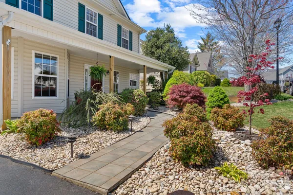 $459,900 | 307 Roxbury Place, Arden, NC 28704