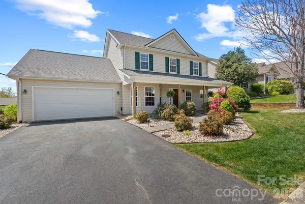 $459,900 | 307 Roxbury Place, Arden, NC 28704