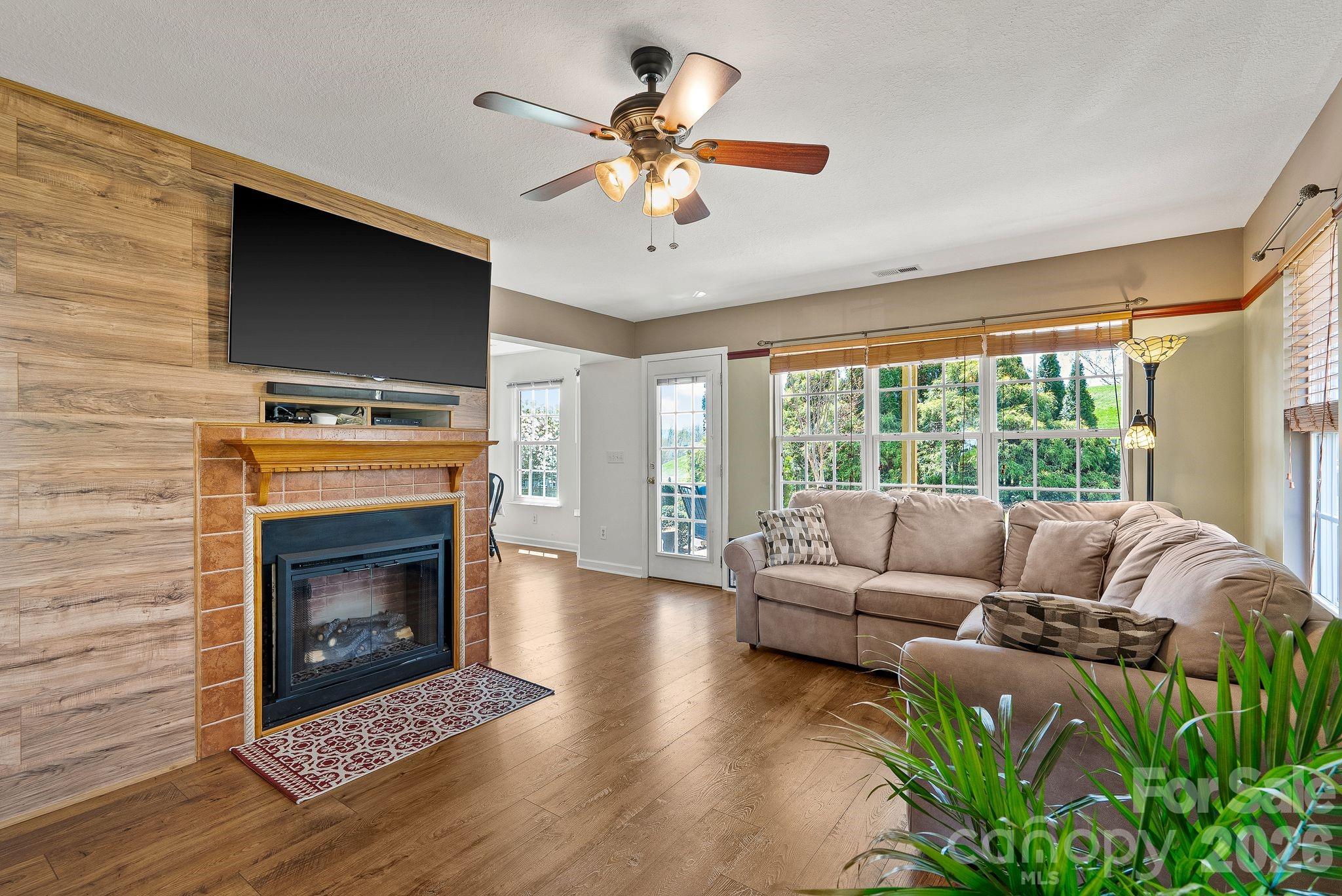 307 Roxbury Place Arden, NC 28704 - Photo 7 of 40