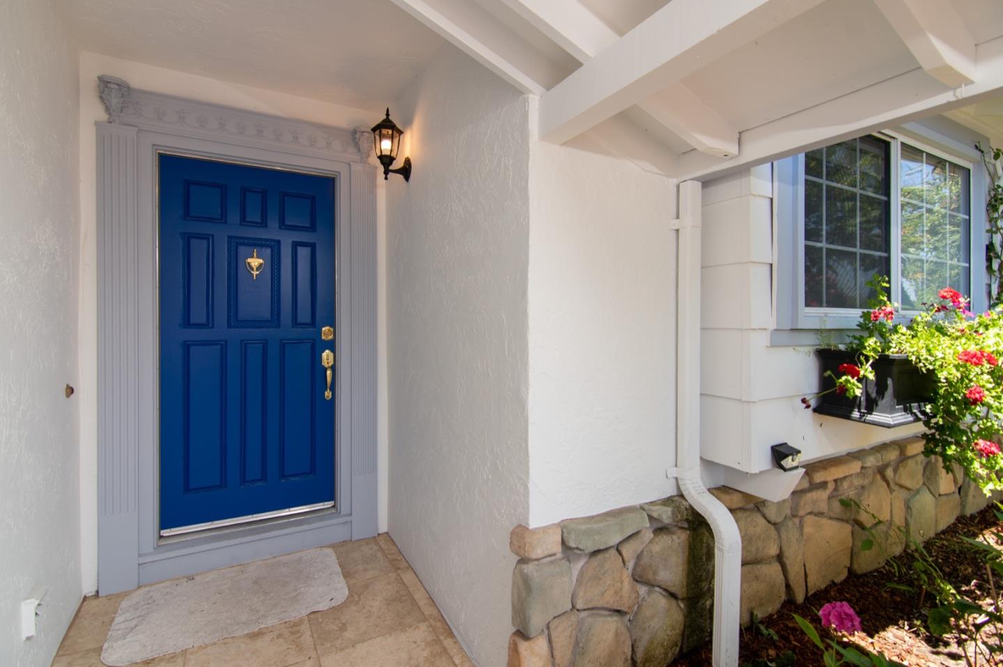 535 Sobrato Drive Campbell, CA 95008 - Photo 3 of 32 a view of livingroom with furniture and a potted plant