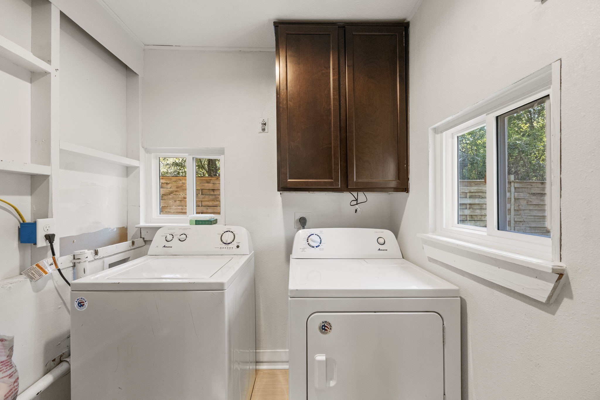 2693 Fairview Road Alvin, TX 77511 - Photo 34 of 49 a utility room with dryer and washer