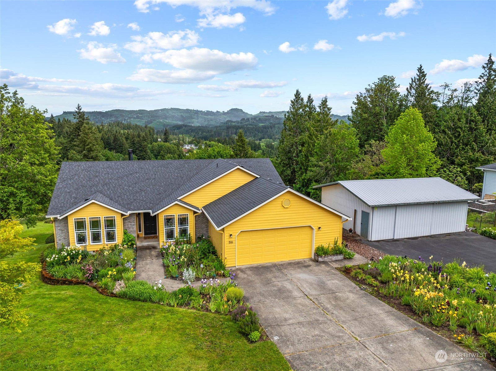 516 North Maple Hill Road Kelso, WA 98626 - Photo 1 of 34 Gallery Image 1