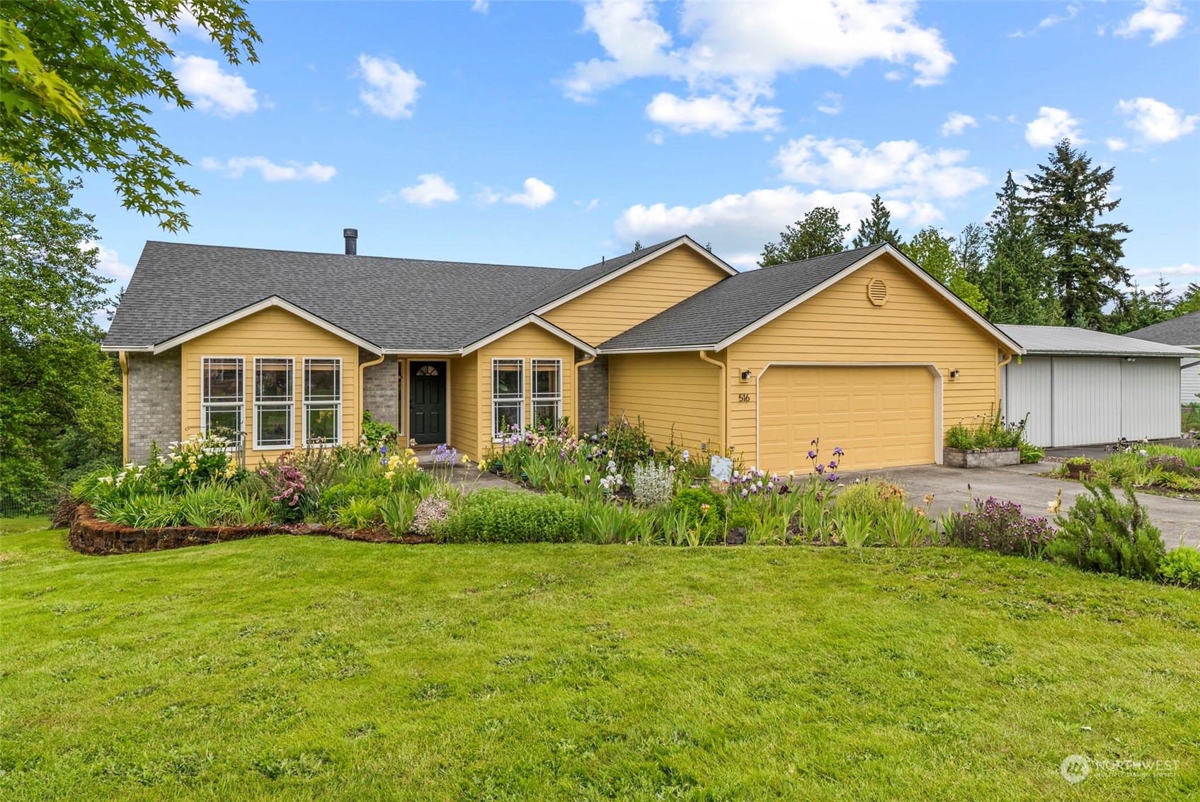 516 North Maple Hill Road Kelso, WA 98626 - Photo 3 of 34 Gallery Image 3