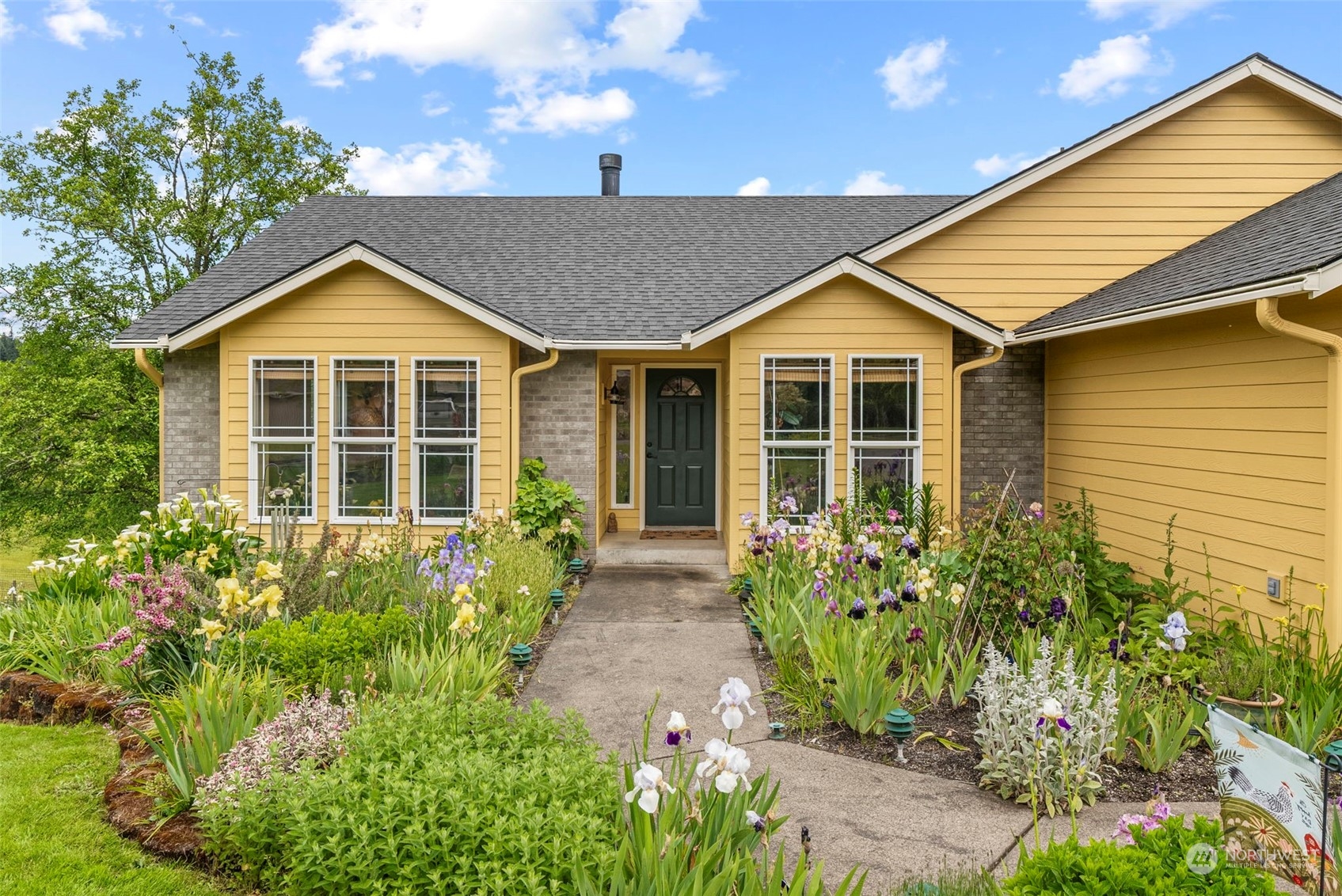516 North Maple Hill Road Kelso, WA 98626 - Photo 4 of 34 Gallery Image 4
