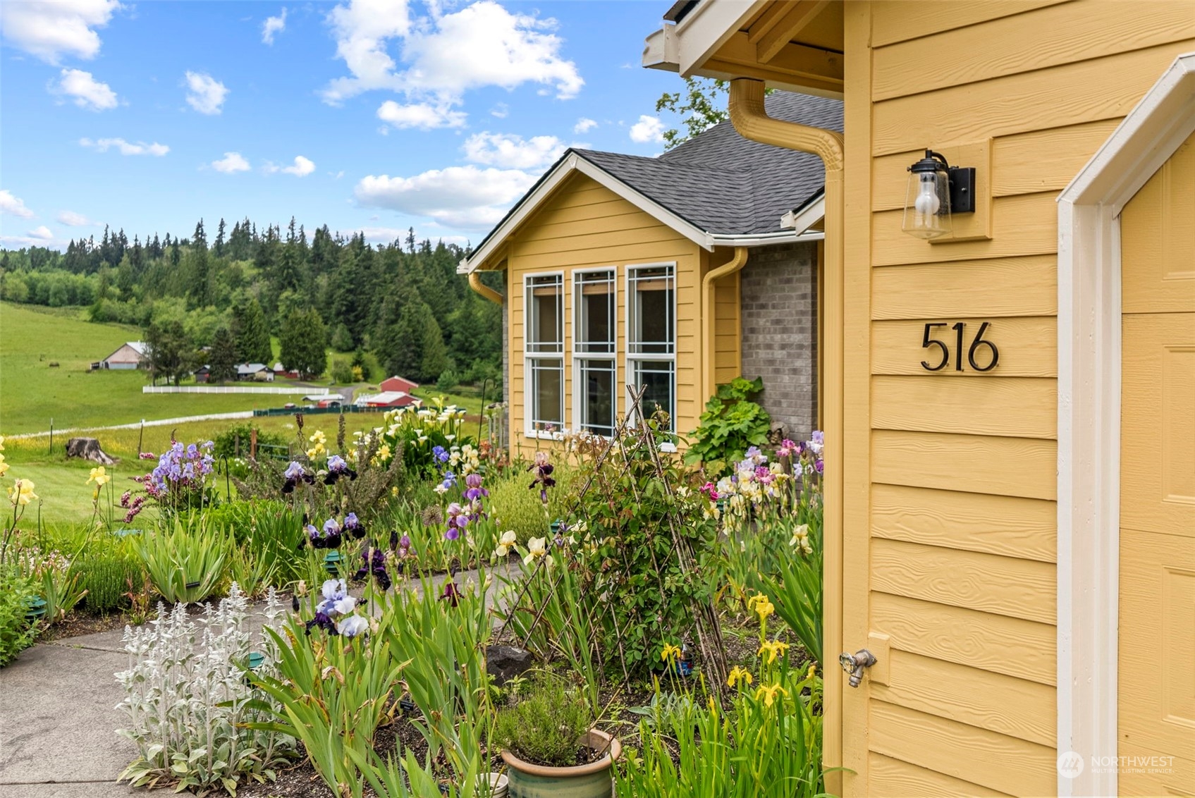 516 North Maple Hill Road Kelso, WA 98626 - Photo 5 of 34 Gallery Image 5