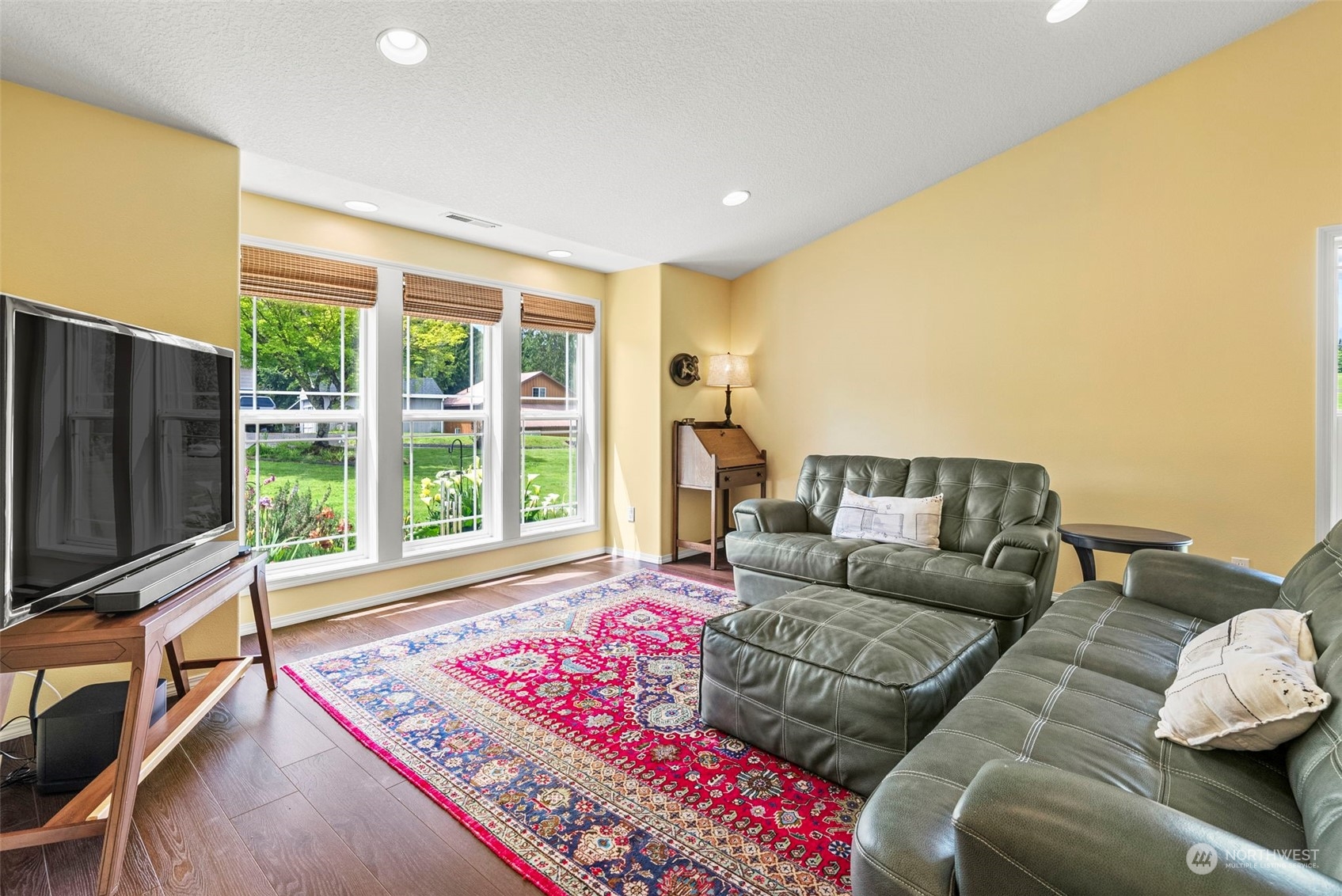 516 North Maple Hill Road Kelso, WA 98626 - Photo 6 of 34 Gallery Image 6