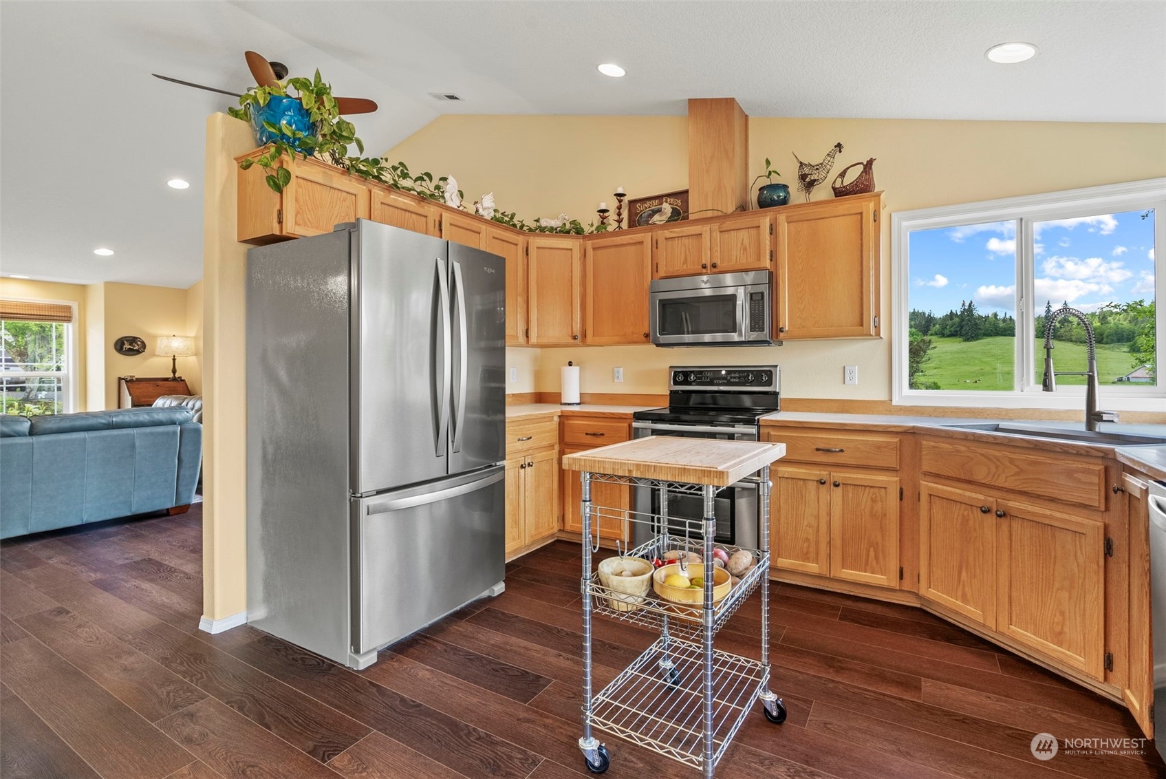 516 North Maple Hill Road Kelso, WA 98626 - Photo 10 of 34 Gallery Image 10