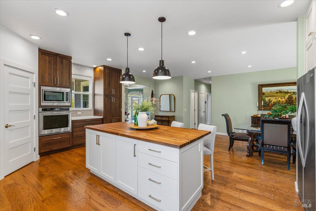 434 Alexander Valley Road Healdsburg, CA 95448 - Photo 27 of 74 Gallery Image 27