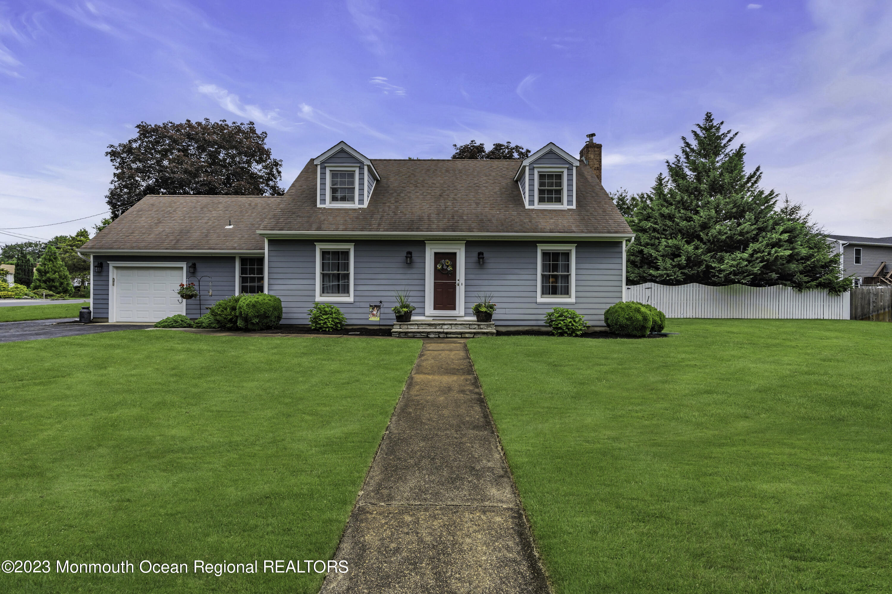 143 Manaqua Road Freehold, NJ 07728 - Photo 2 of 44 004_dsc05234-1