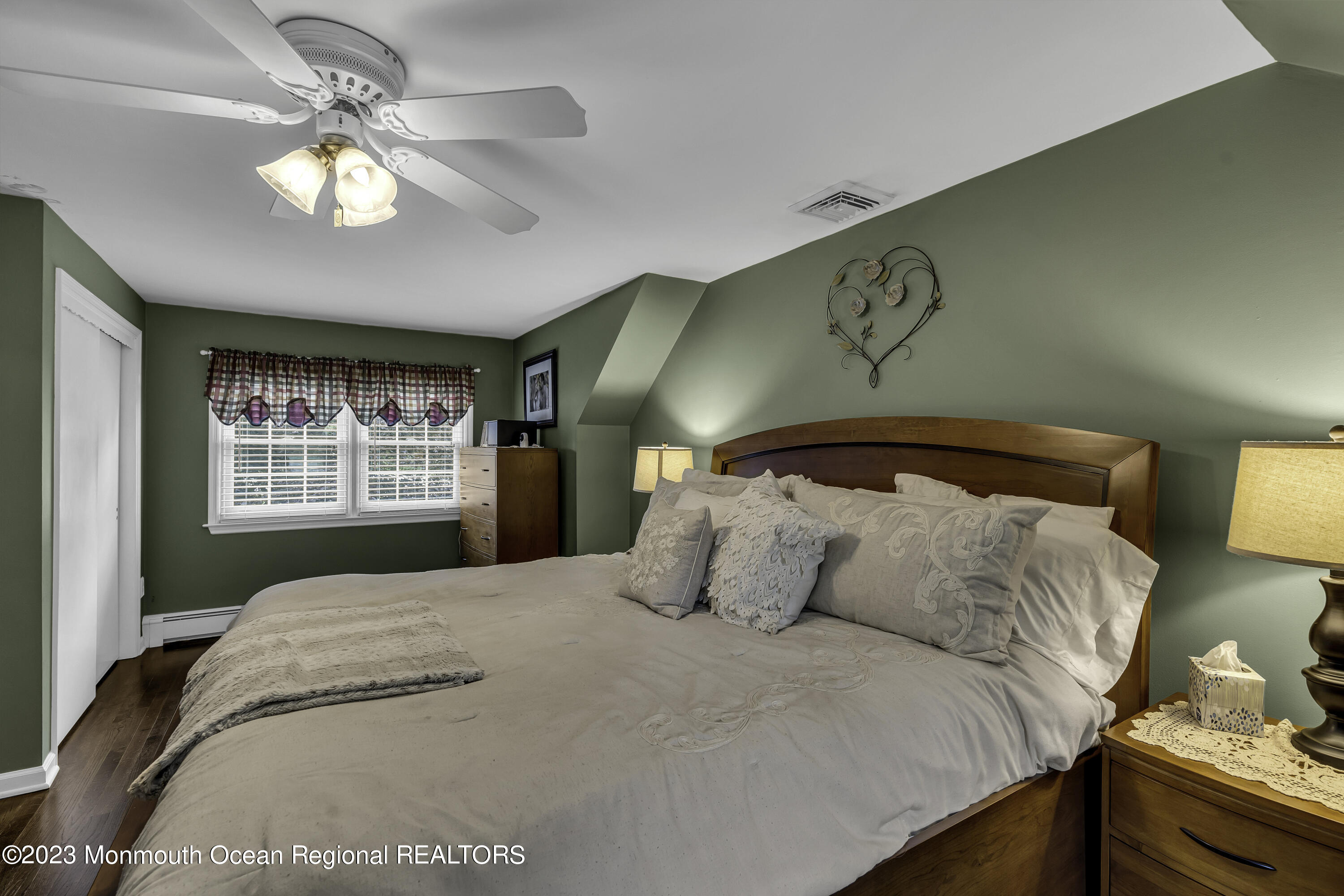143 Manaqua Road Freehold, NJ 07728 - Photo 32 of 44 039_dsc05344