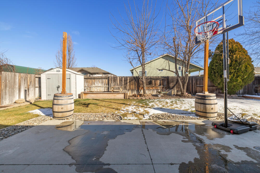 7229 Ruth Drive Klamath Falls, OR 97603 - Photo 44 of 47 7229RuthDr-12