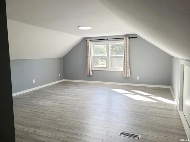 $170,000 | 7021 West Southport Road, Peoria, IL 61615