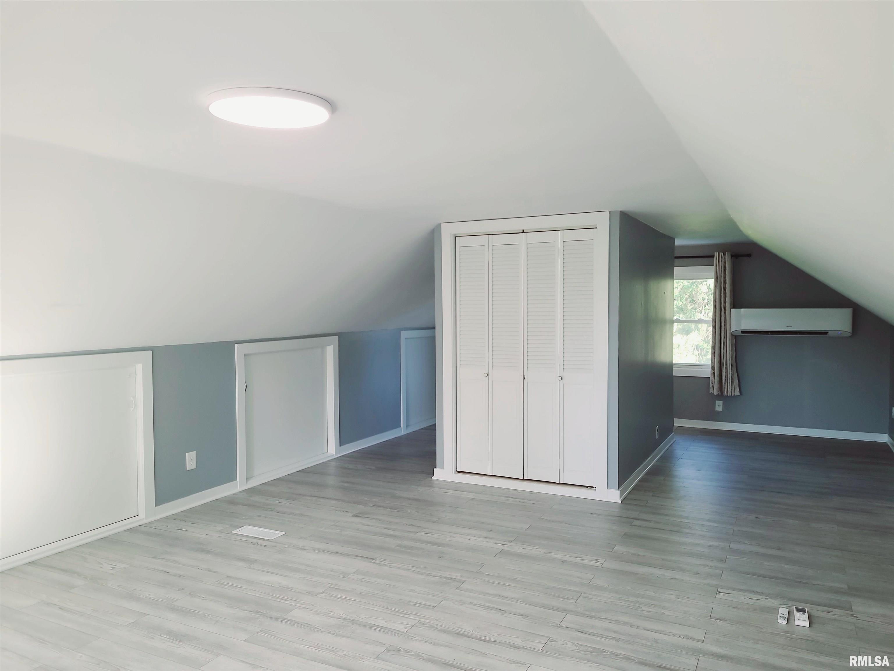 7021 West Southport Road Peoria, IL 61615 - Photo 18 of 23