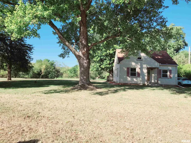 $170,000 | 7021 West Southport Road, Peoria, IL 61615