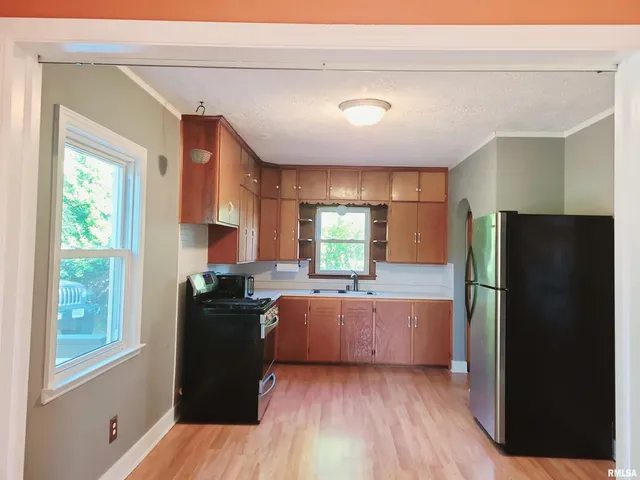 $170,000 | 7021 West Southport Road, Peoria, IL 61615