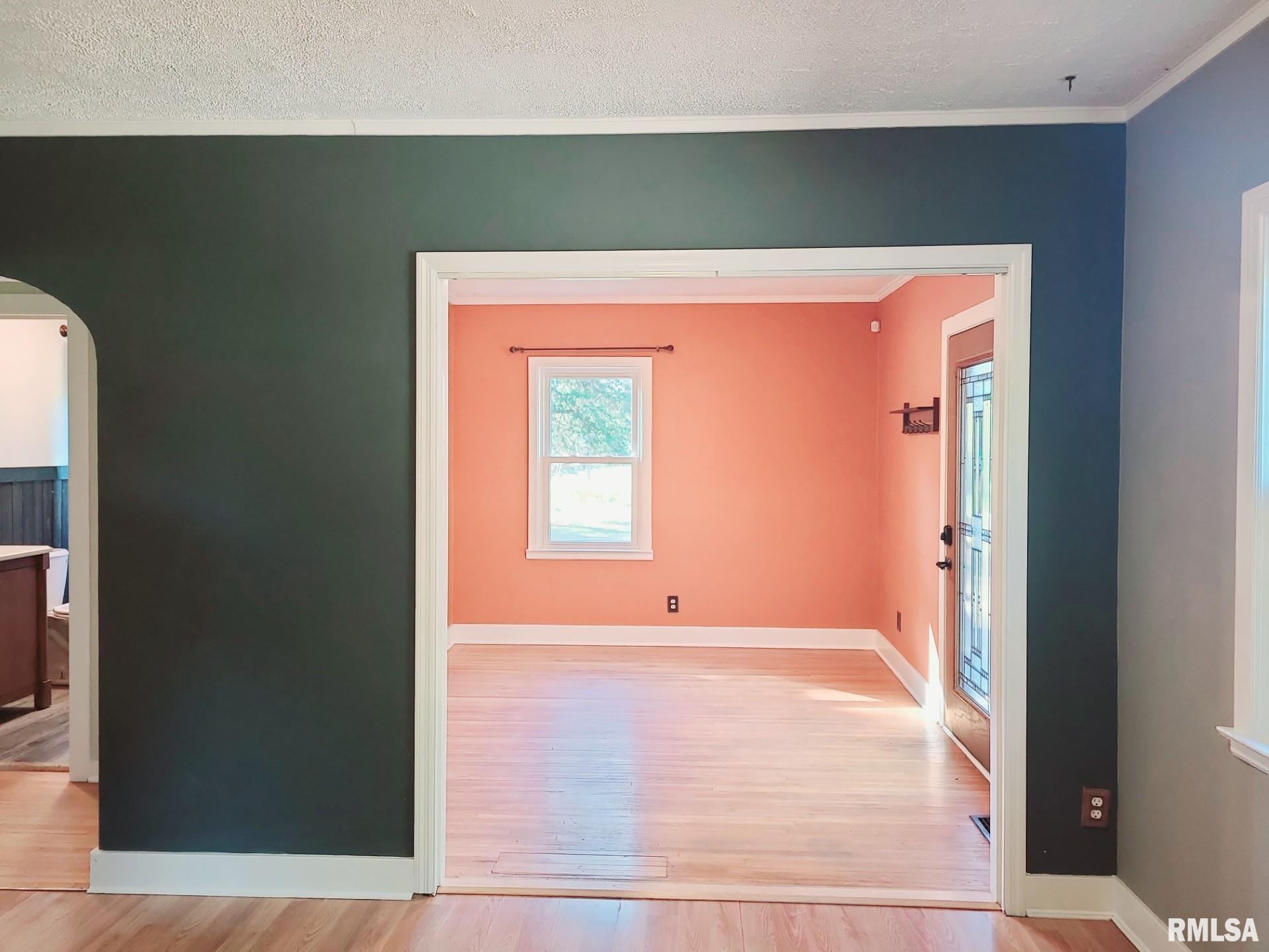 7021 West Southport Road Peoria, IL 61615 - Photo 6 of 23