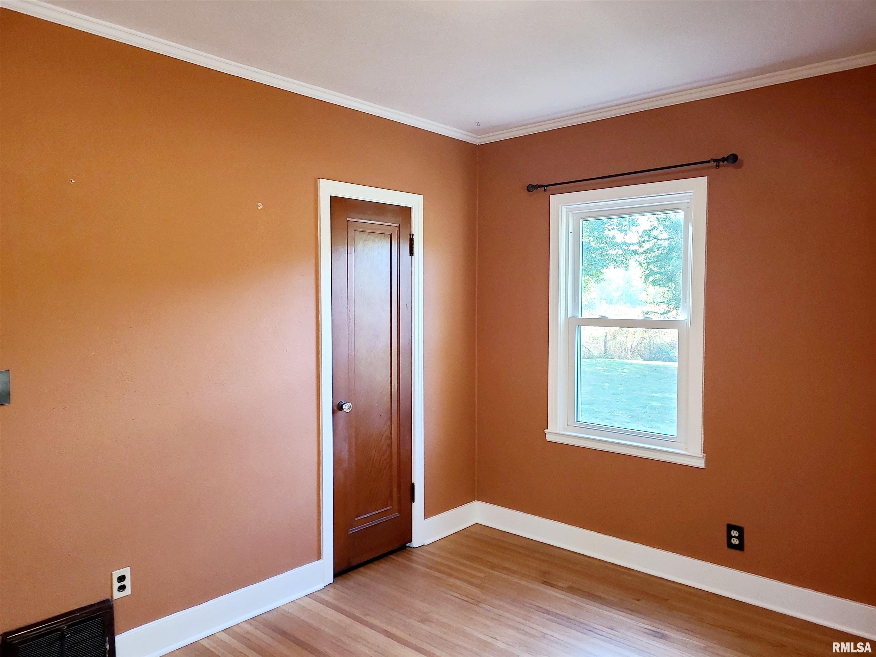 7021 West Southport Road Peoria, IL 61615 - Photo 10 of 23