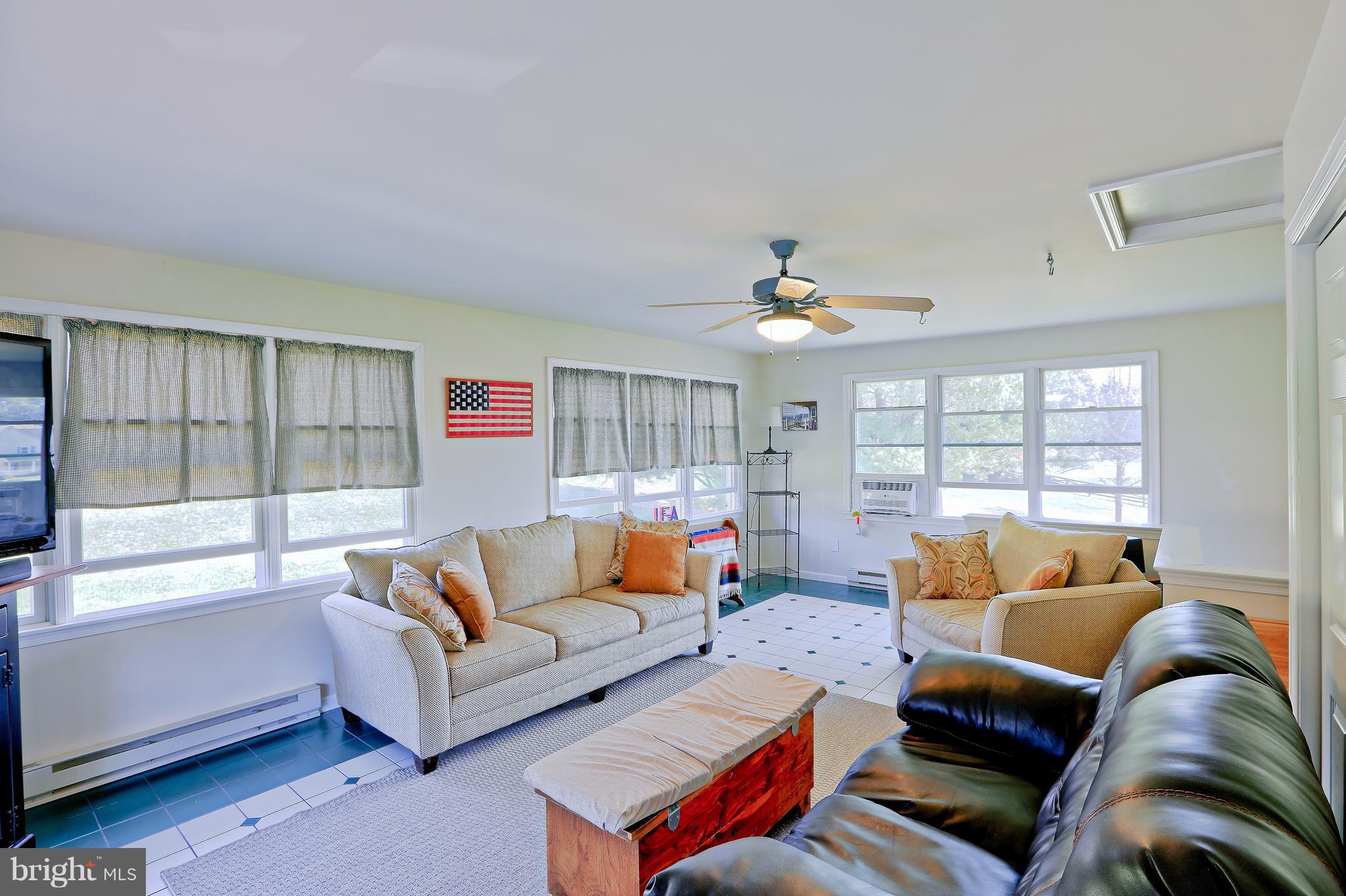 4111 London Bridge Road Finksburg, MD 21048 - Photo 11 of 30 Family Room