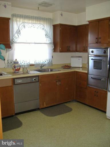 2355 Hamiltowne Circle Rosedale, MD 21237 - Photo 4 of 16 Kitchen