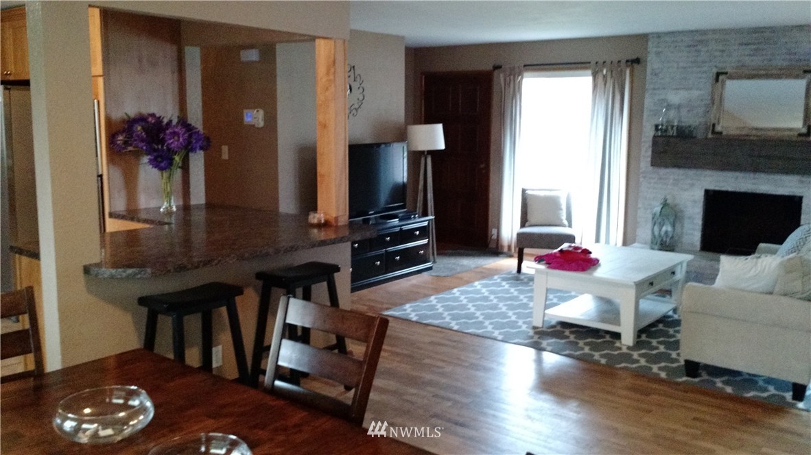 2803 Russell Road Centralia, WA 98531 - Photo 3 of 24 Gallery Image 3