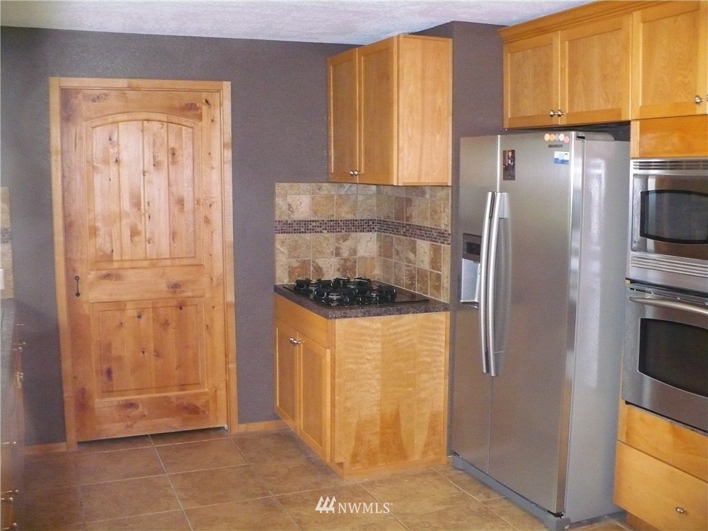 2803 Russell Road Centralia, WA 98531 - Photo 6 of 24 Gallery Image 6