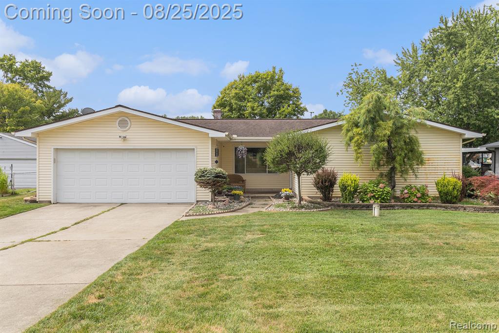 14152 North Road Fenton, MI 48430 - Photo 1 of 32