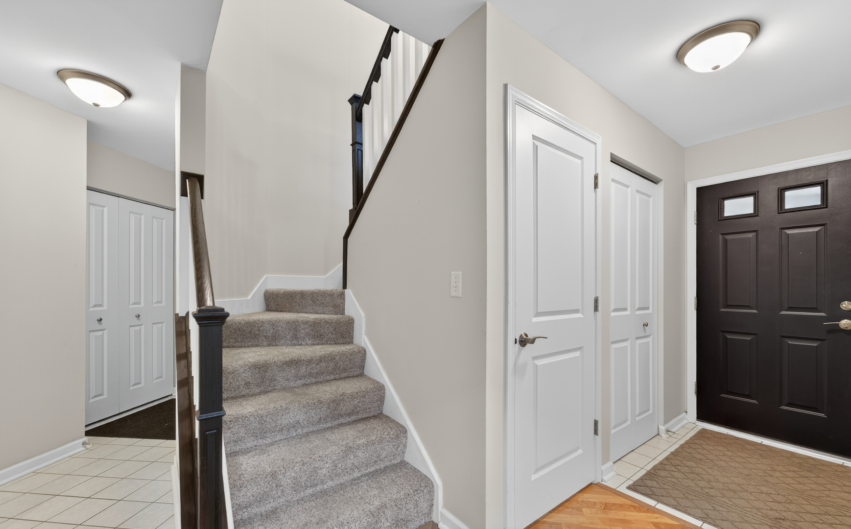 125 Ione Drive, Unit A South Elgin, IL 60177 - Photo 13 of 44 a view of an entryway with staircase
